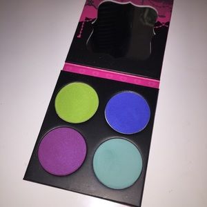 sugar pill vibrant eyeshadow palette
